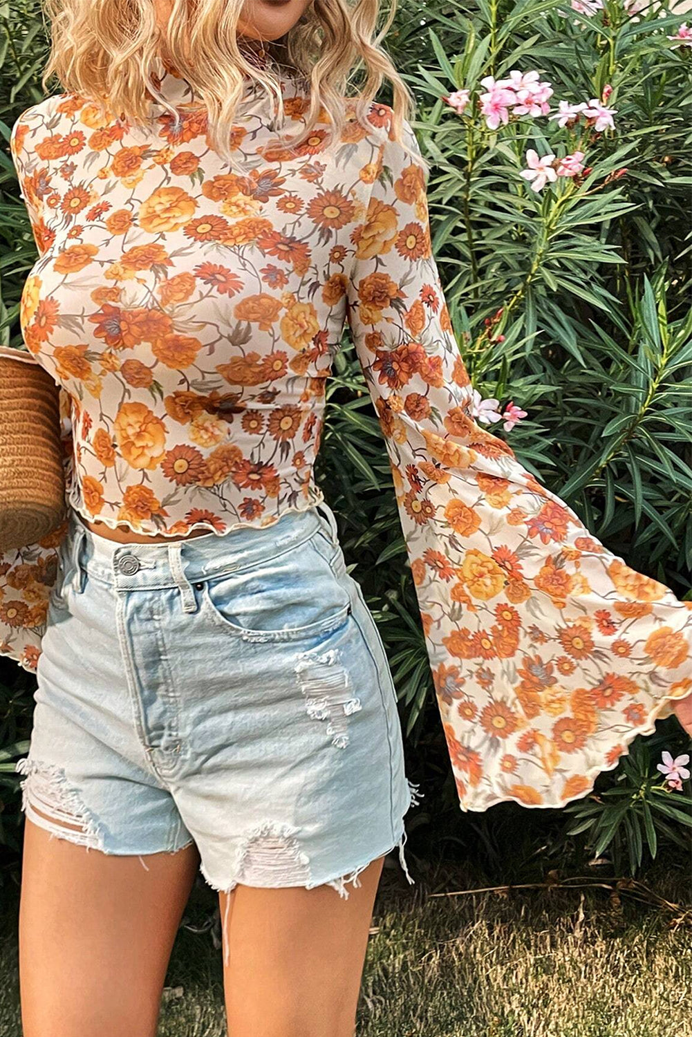 Cali Chic Women's Top Orange Floral Printed Bell Sleeve Mock Neck Scallop Trim Blouse