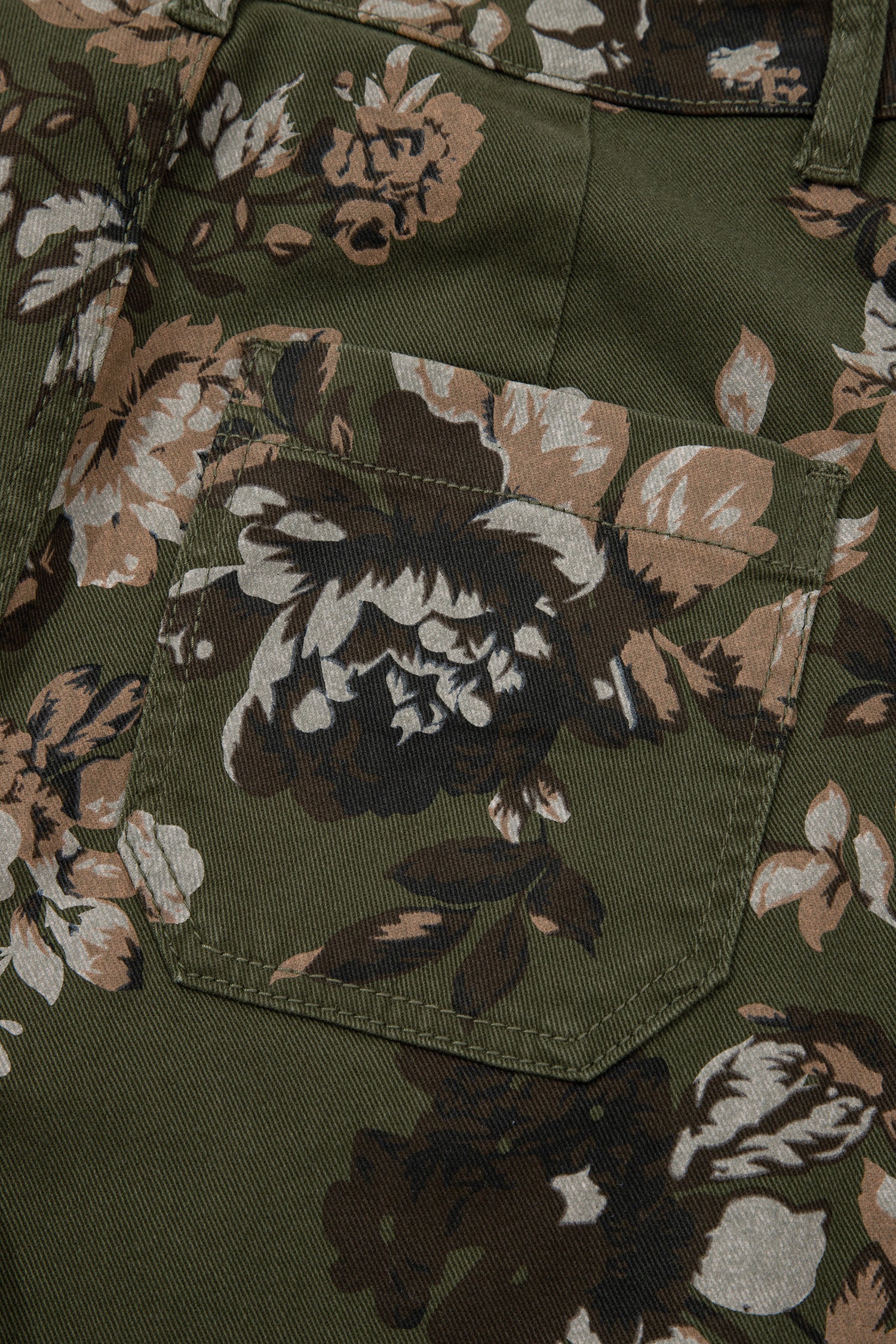 Cali Chic Women Pants Green Vintage Floral Print Square Patch Pocket Raw Hem Shift Jeans - Cali Chic