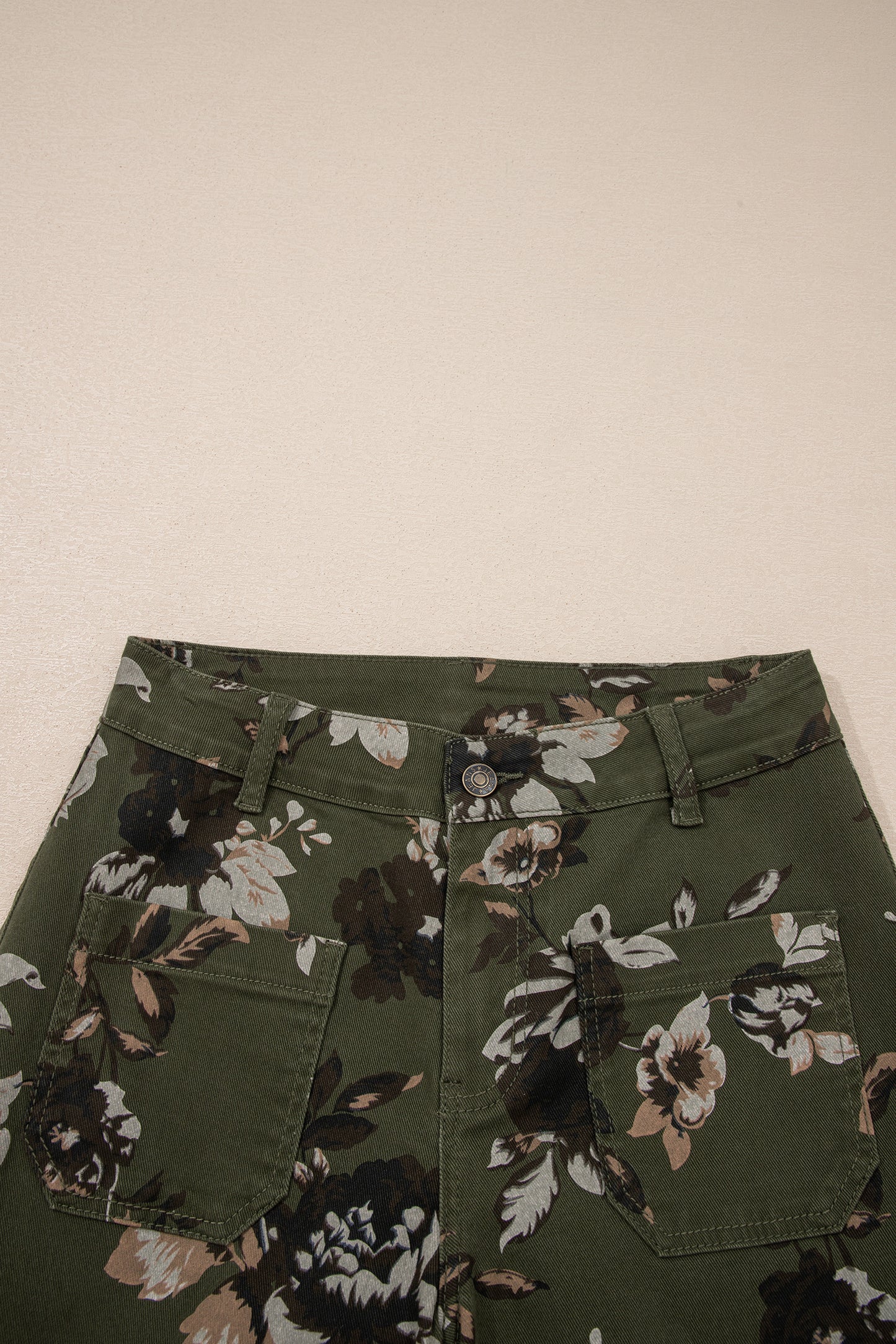 Cali Chic Women Pants Green Vintage Floral Print Square Patch Pocket Raw Hem Shift Jeans - Cali Chic