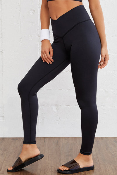 Cali Chic Black Arched Waist Seamless Active Leggings