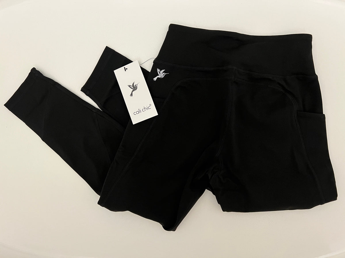 Women's Mid-Waist Seamless Yoga Pants - Tummy Control Brushed Nylon Leggings