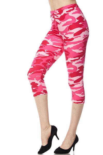 Cali Chic Women's Leggings Celebrity Pink Camo Print Yummy Brushed Capri Leggings